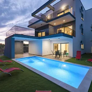 Bella Vista Apartment