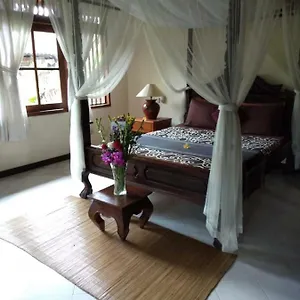 family-guest-house-ubud.ubudhotelsnow.com/